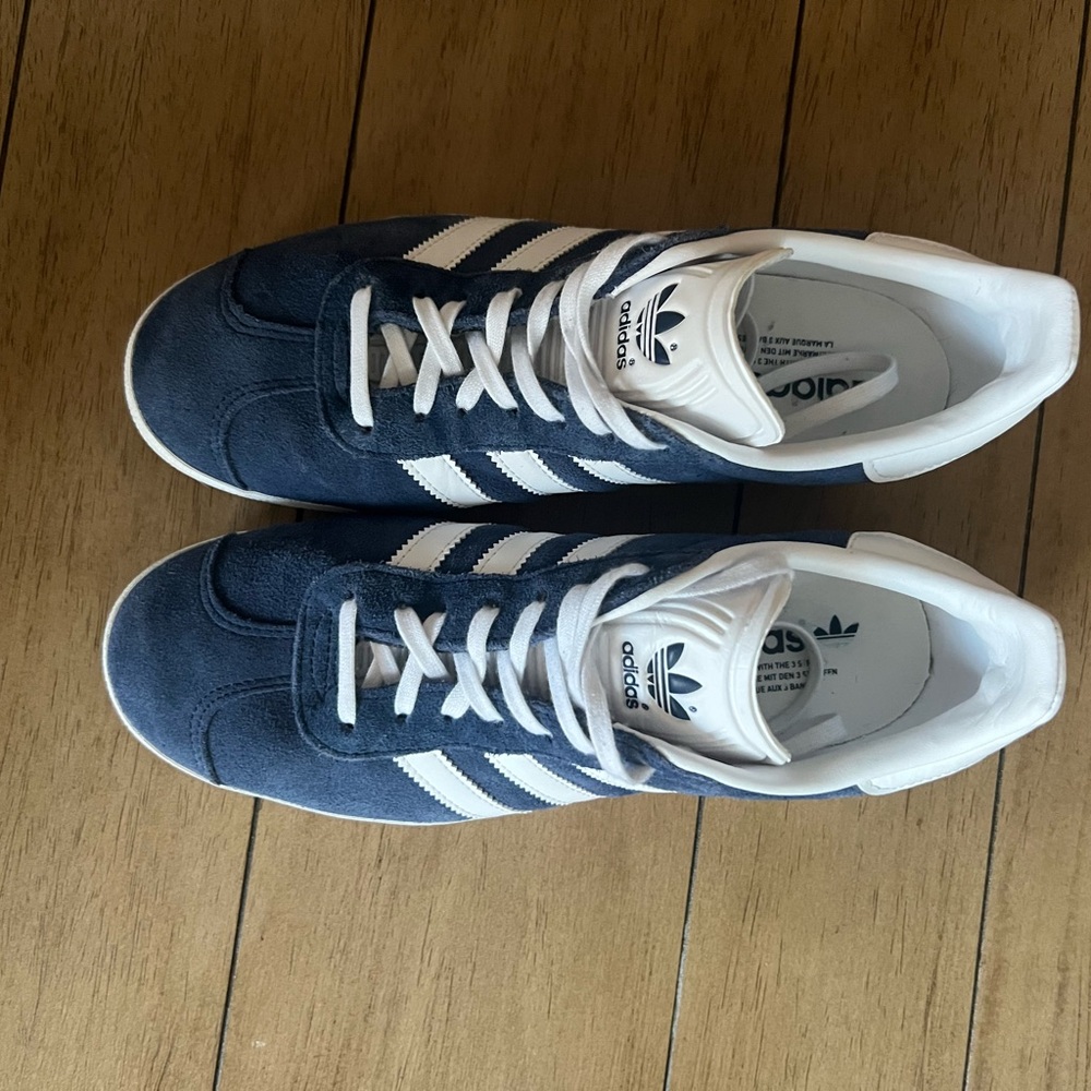 Adidas Gazelle Blue and White Sneakers - Picture 6 of 7